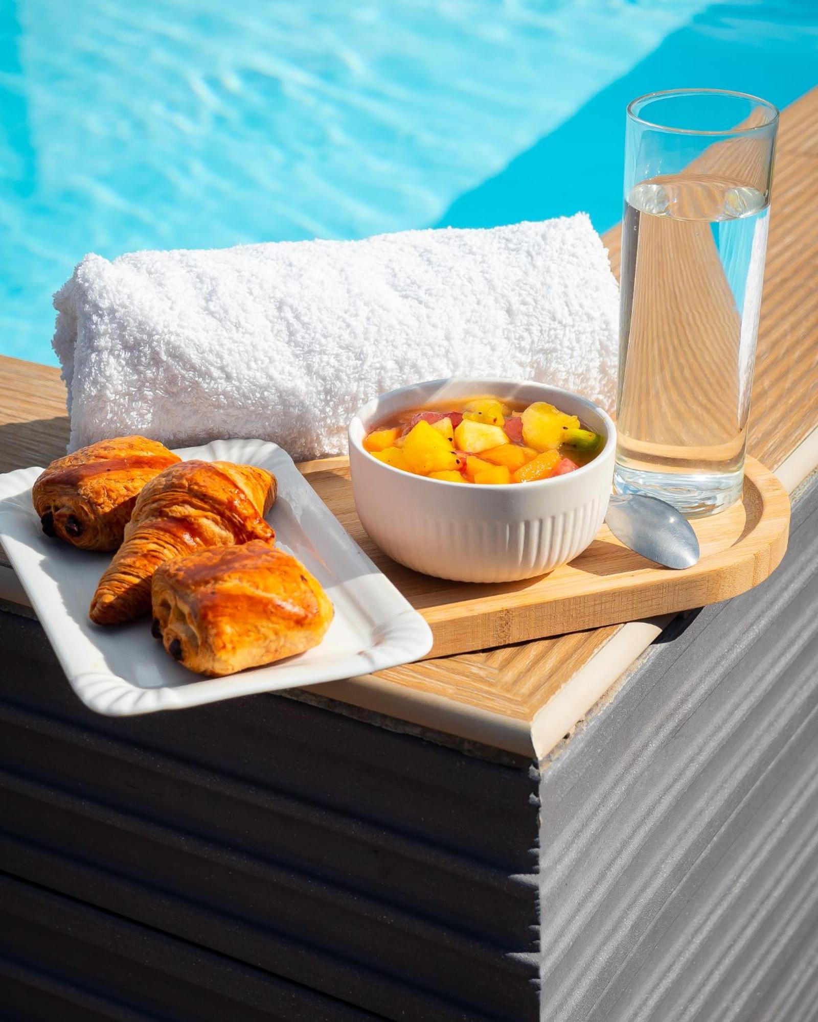 Evasion En Plein Coeur De La Ville Studio Jacuzzis Sauna Et Piscine Au Centre De ปอร์-หลุยส์ ภายนอก รูปภาพ